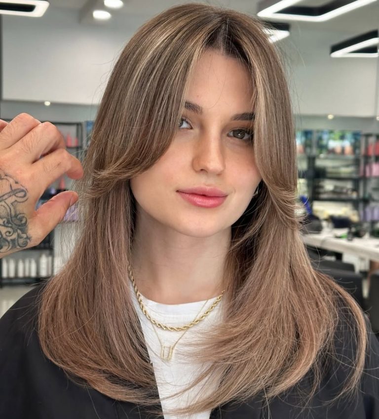 20 Gorgeous Curtain Bang Hairstyles for Straight Hair You Need to Try